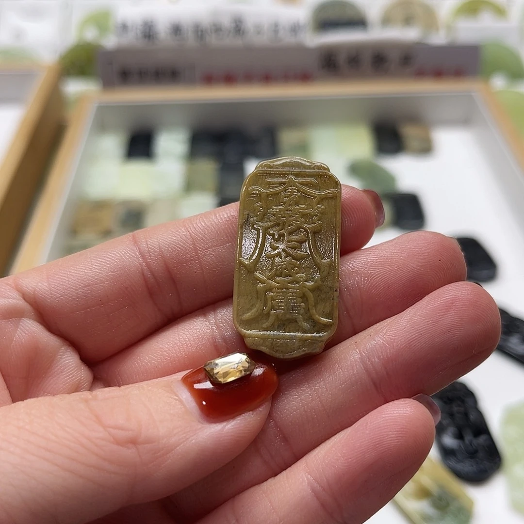 蛇纹石玉未镶嵌颈饰随机发没绳子多样性
