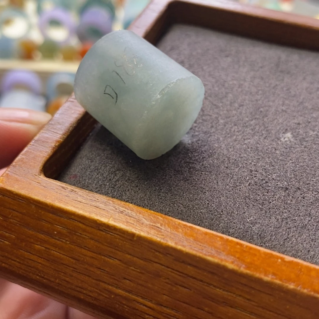 定制翡翠未镶嵌翡翠桶珠