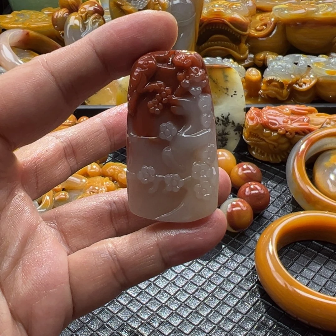 石英质玉未镶嵌颈饰