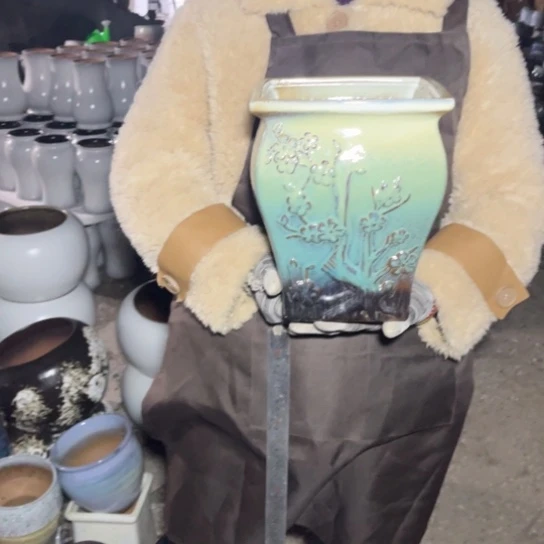 红陶口20高24瑕疵