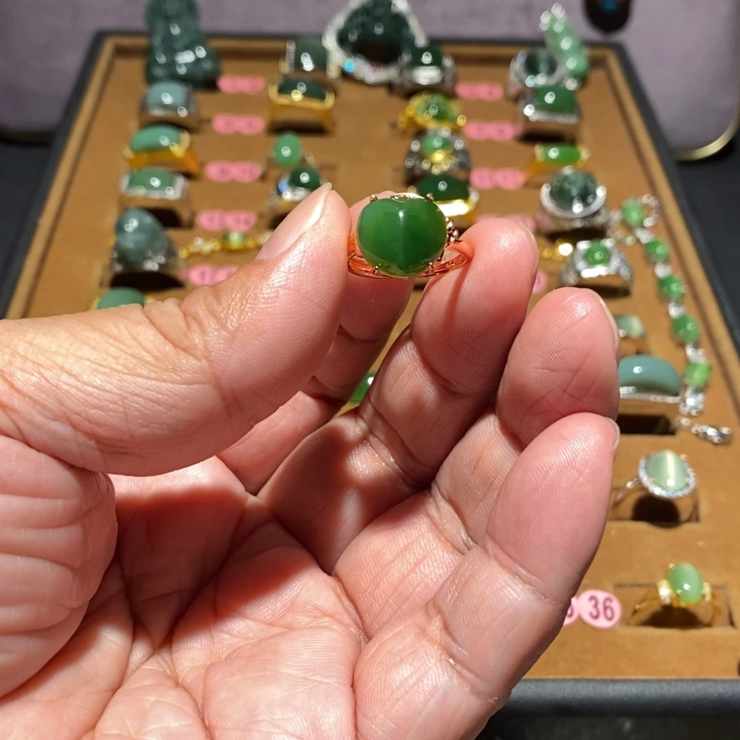 和田玉未镶嵌戒指