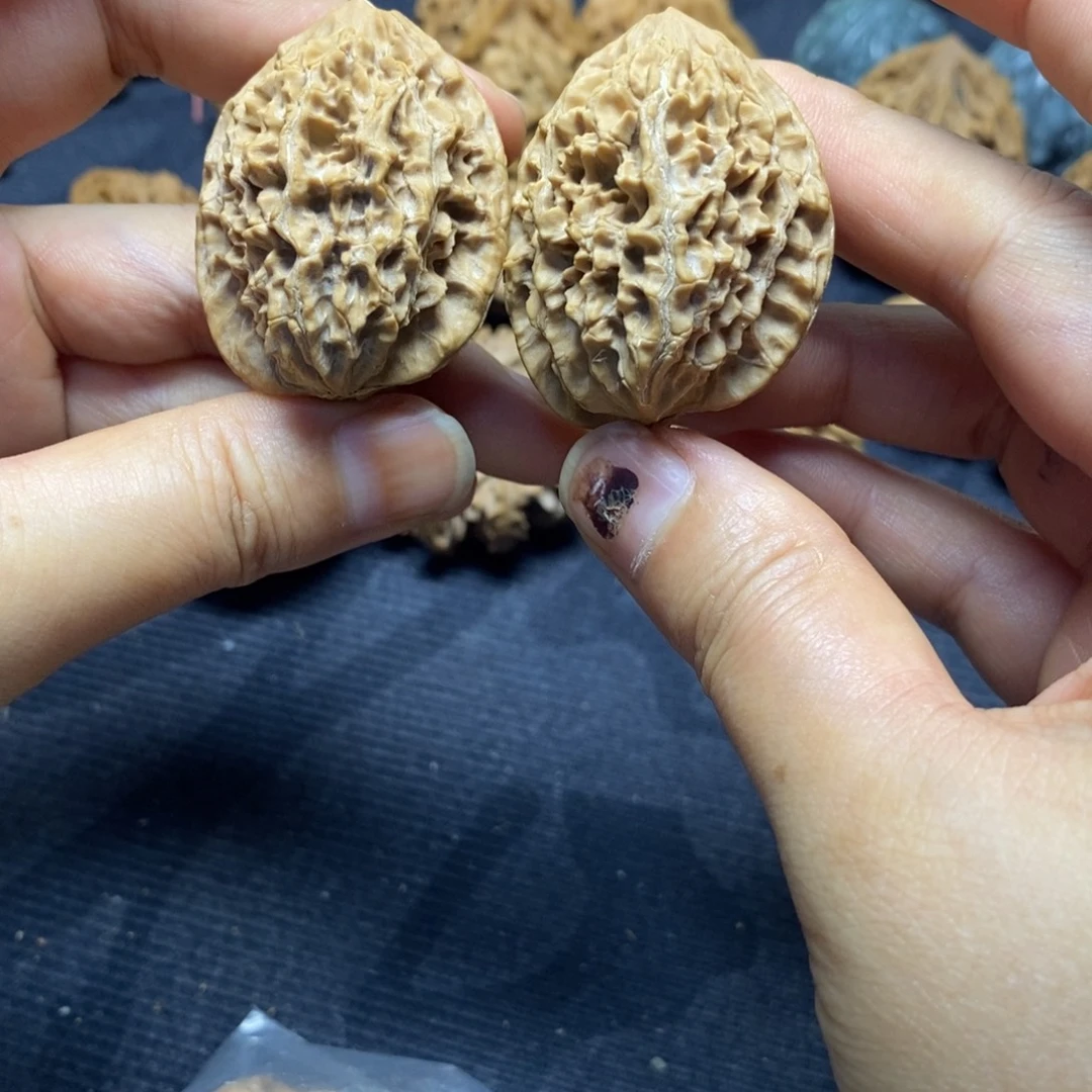 吊坠文玩核桃蚂蚁纹鸡心34