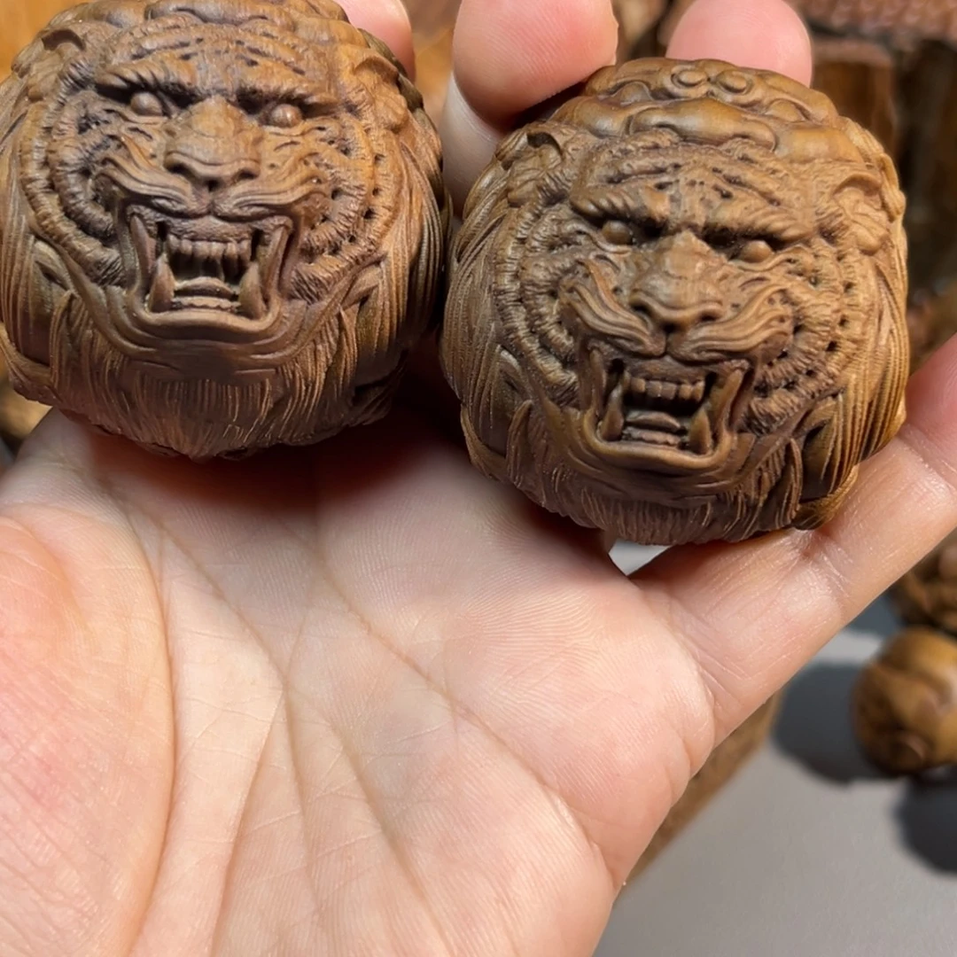 晓***月木质类微瑕工艺品
