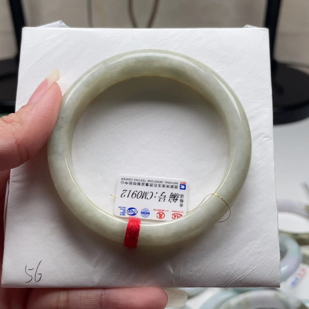 翡翠未镶嵌手镯翡翠手镯