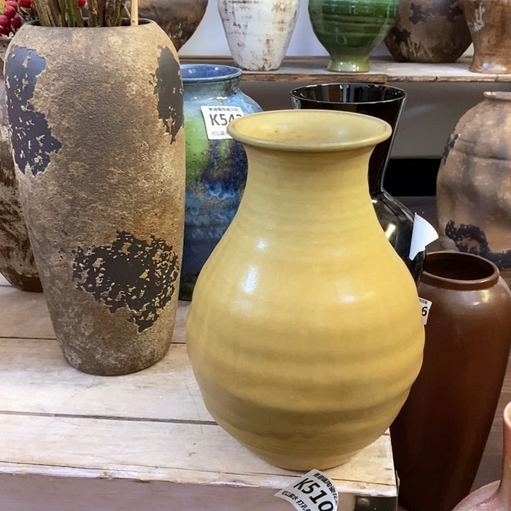 瓶景德镇。景德镇陶瓷