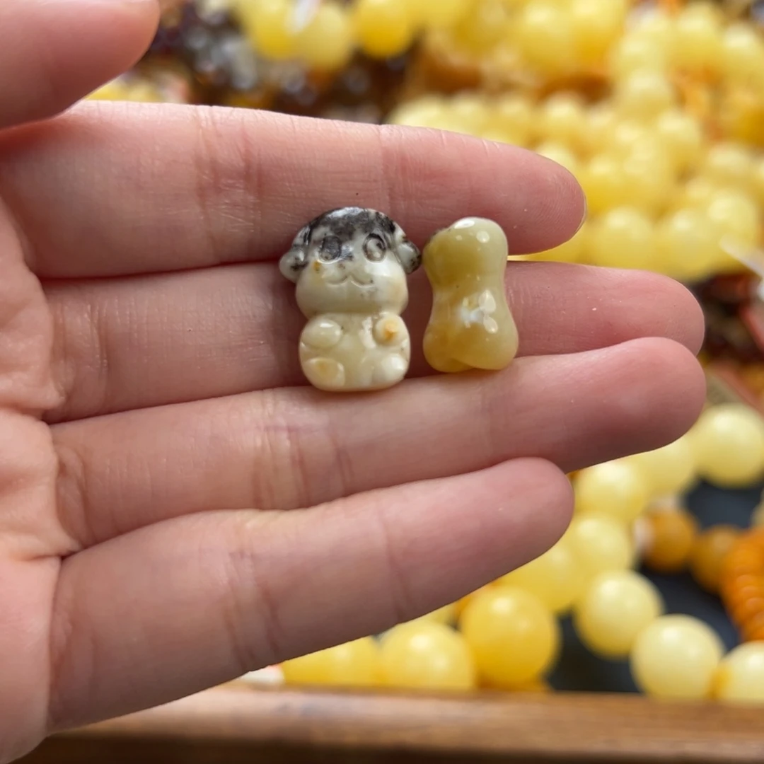 未镶嵌琥珀珠宝奇石