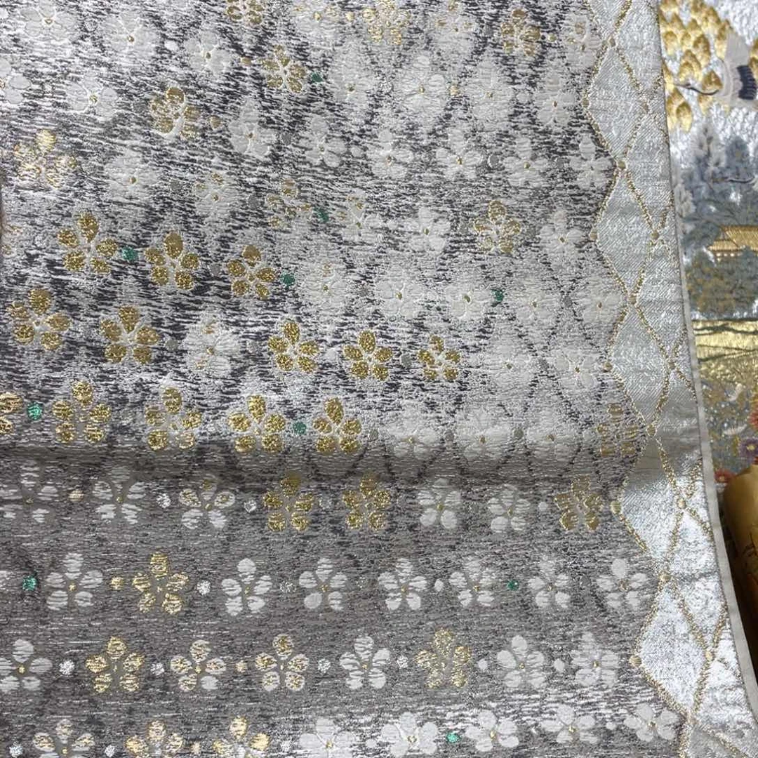 刺绣织锦技艺高超的