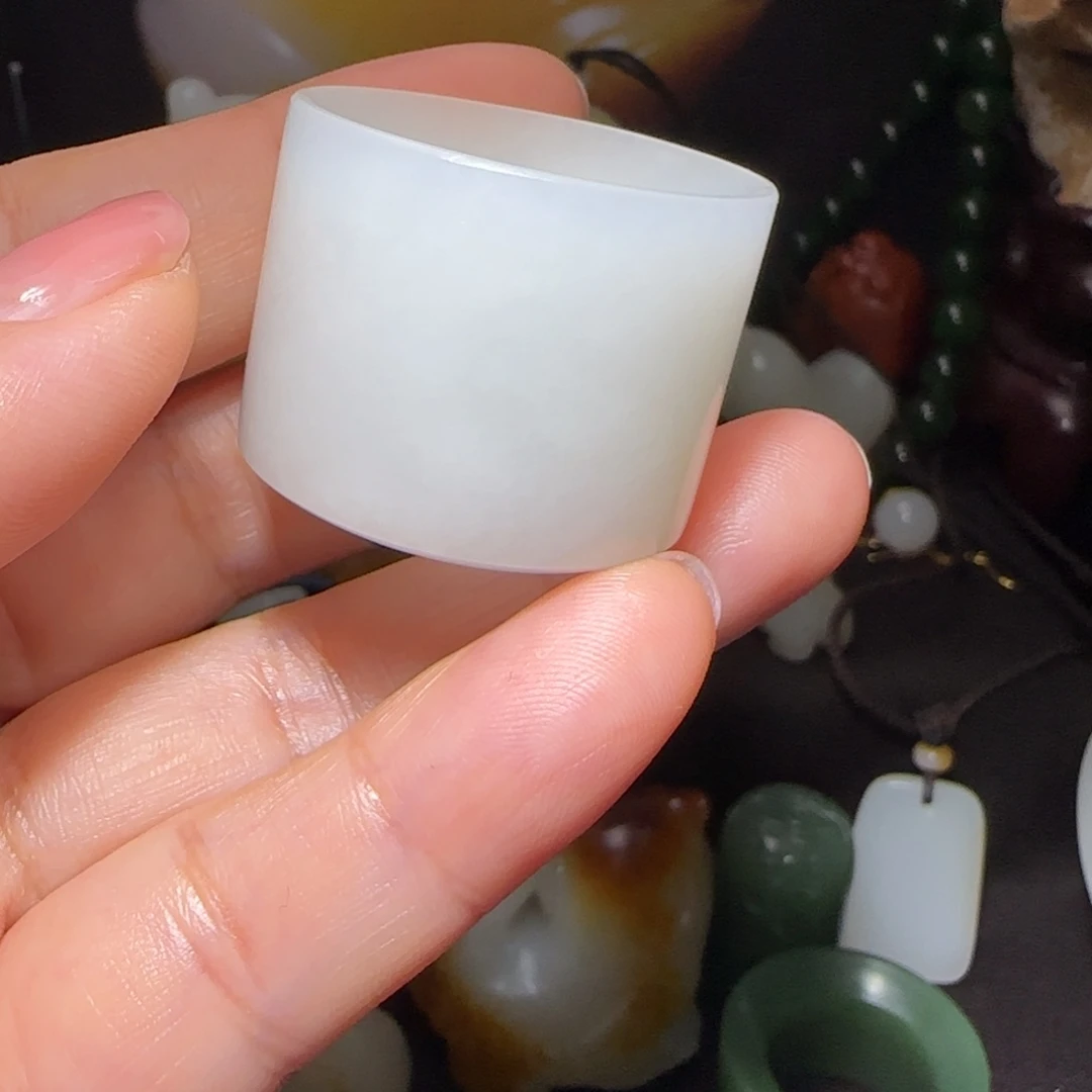 超***纹和田玉未镶嵌颈饰