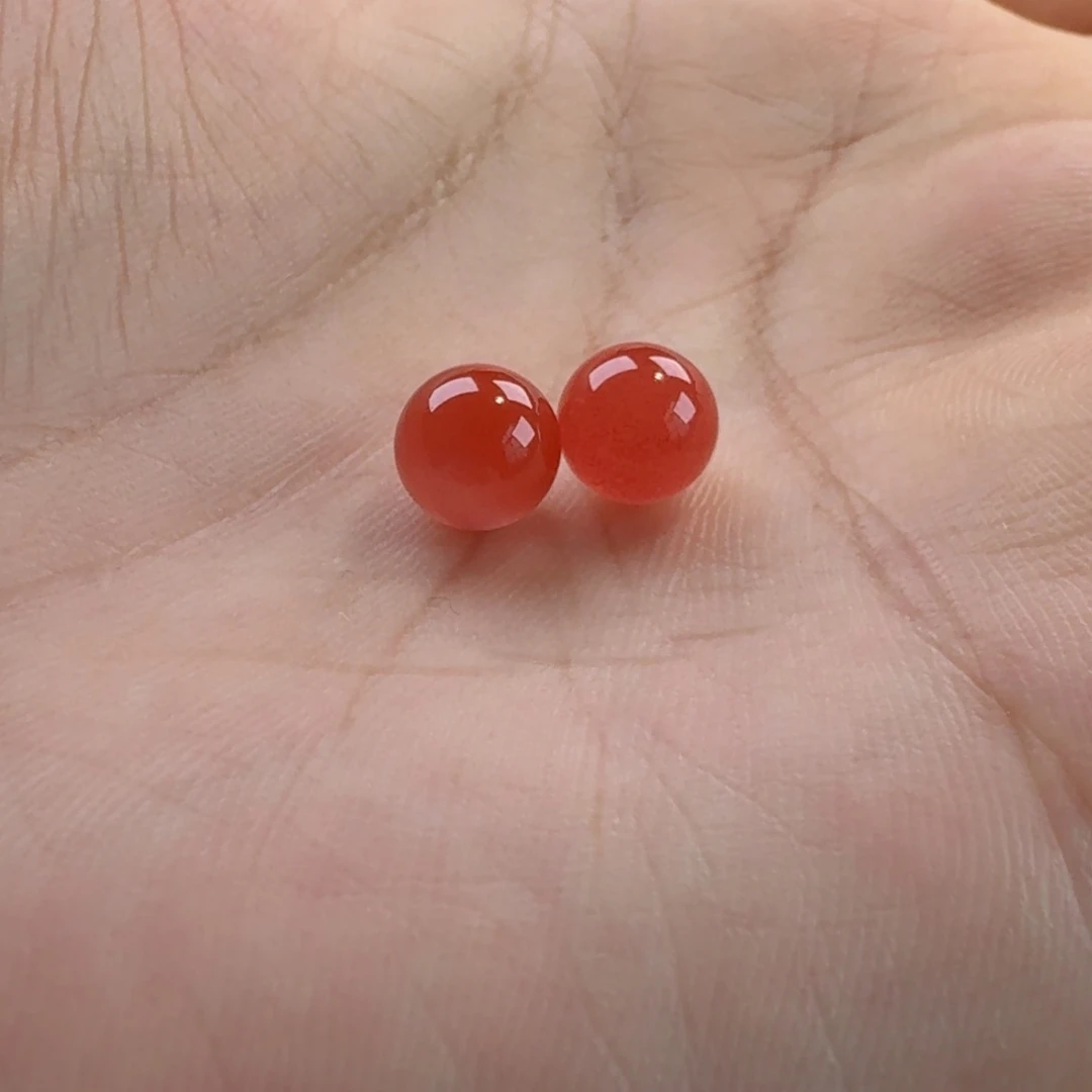 南红玛瑙未镶嵌圆珠对珠7.1