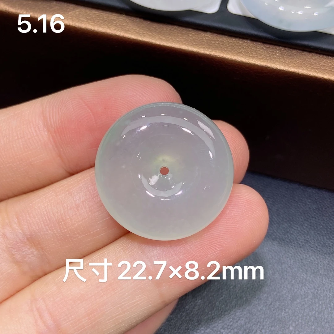 缅甸天然A货翡翠，冰晴底飘雪花棉 超厚庄平安扣吊坠，精美超厚庄Z