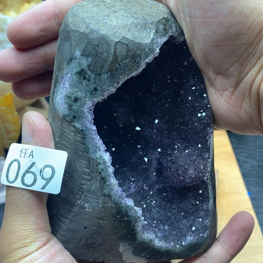 未镶嵌水晶大型摆件（非配饰）