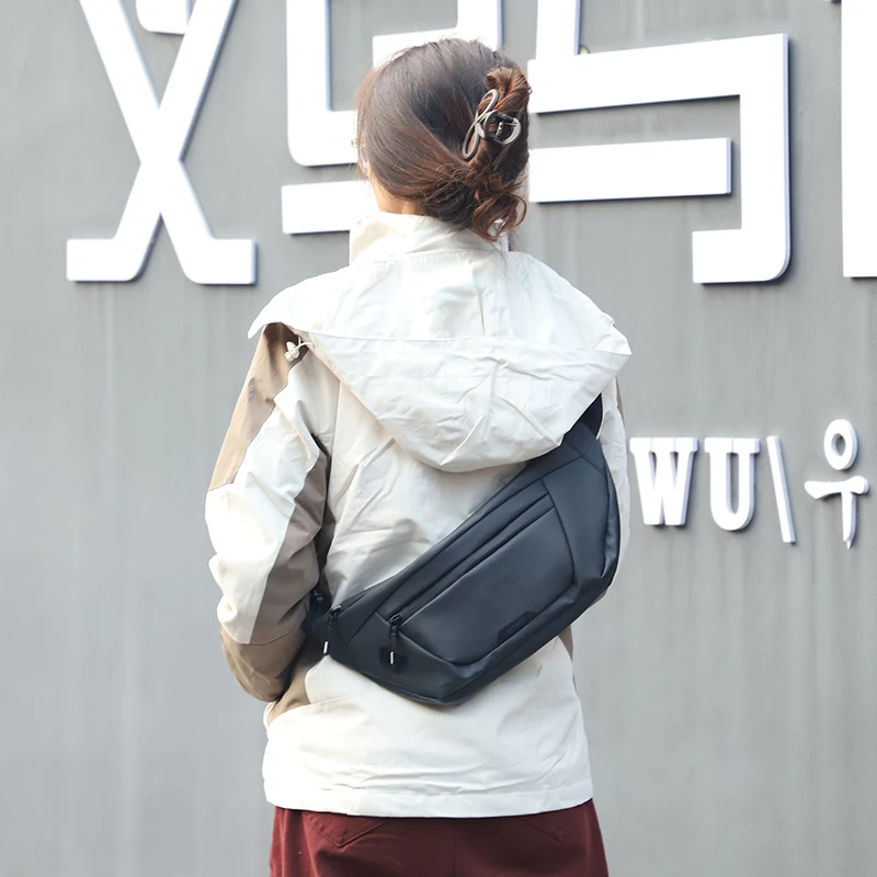 休闲潮流腰包胸包潮流男士包包手机包邮差肩包户外男士旅行包男士