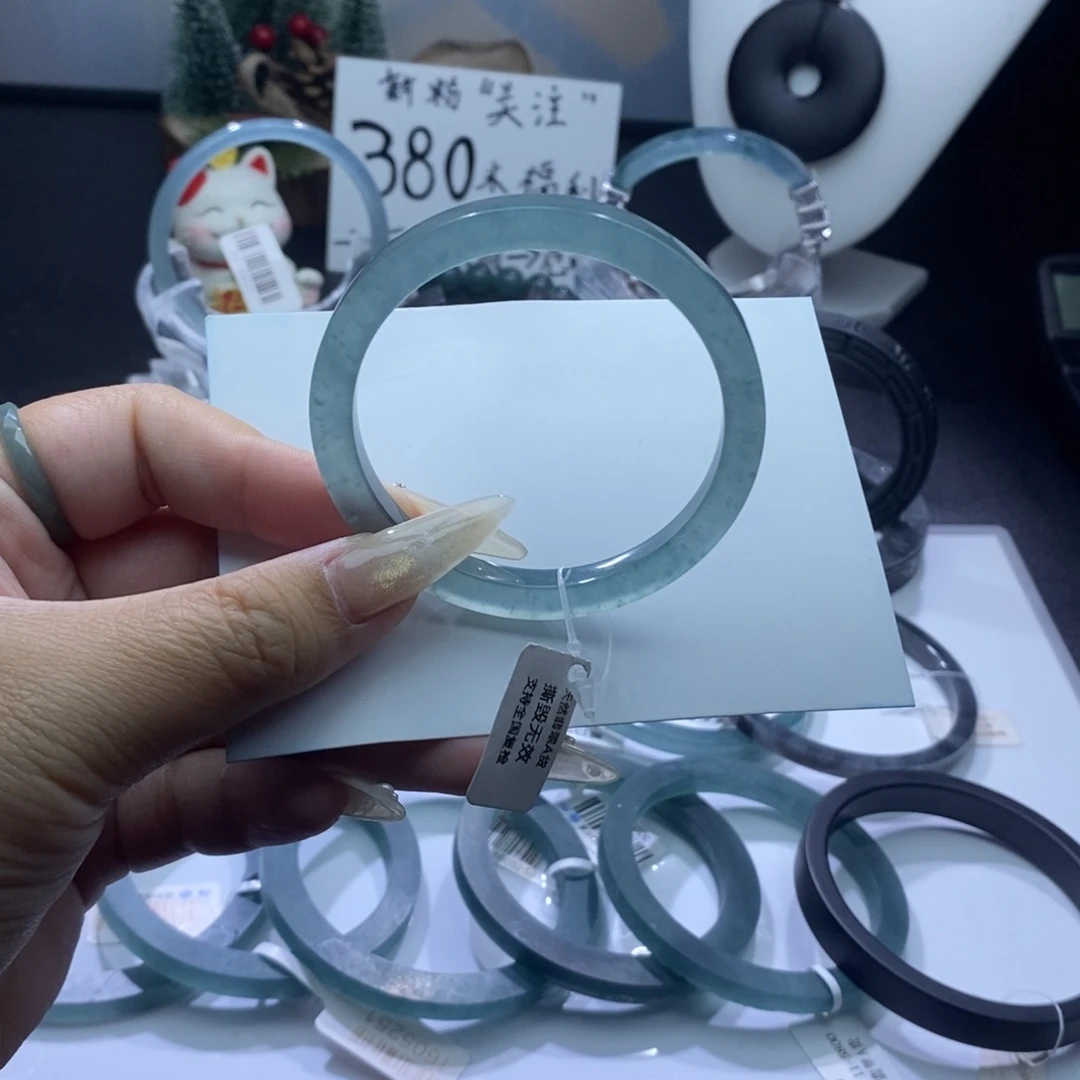 定制翡翠未镶嵌成品买断冰蓝方