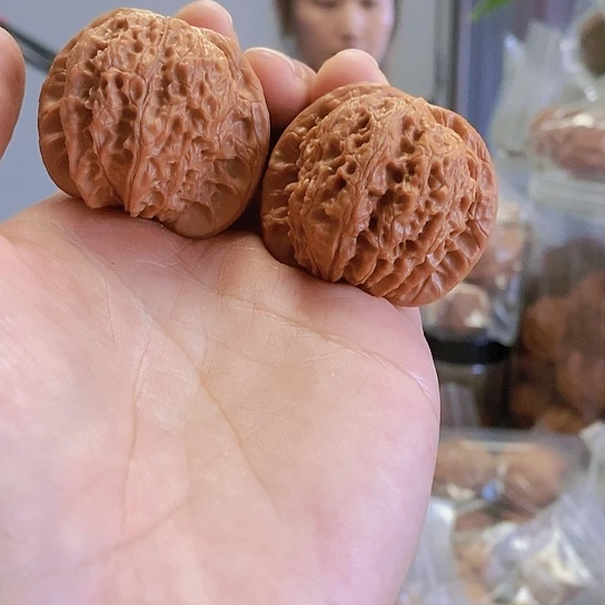 【闪购商品】把件文玩核桃40血麒麟红皮