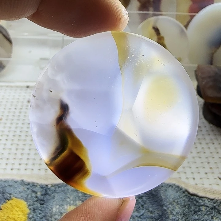 玛瑙/玉髓未镶嵌珠宝奇石