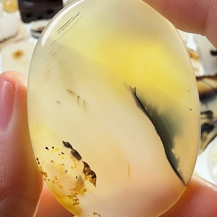 玛瑙/玉髓未镶嵌珠宝半成品