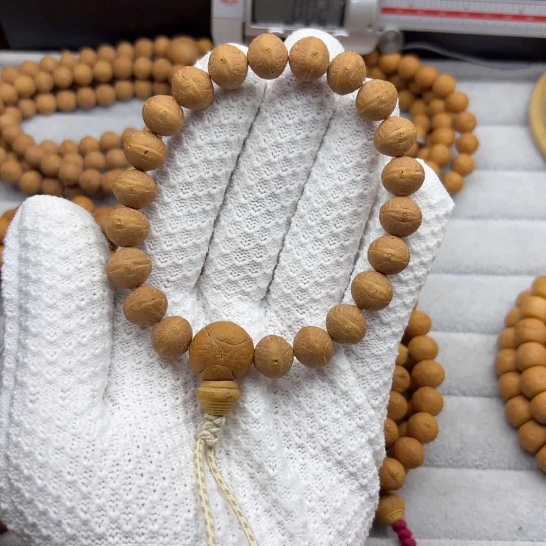 凤眼菩提吊坠凤眼菩提实心籽飞碟矮壮头货11.7-12窄尺