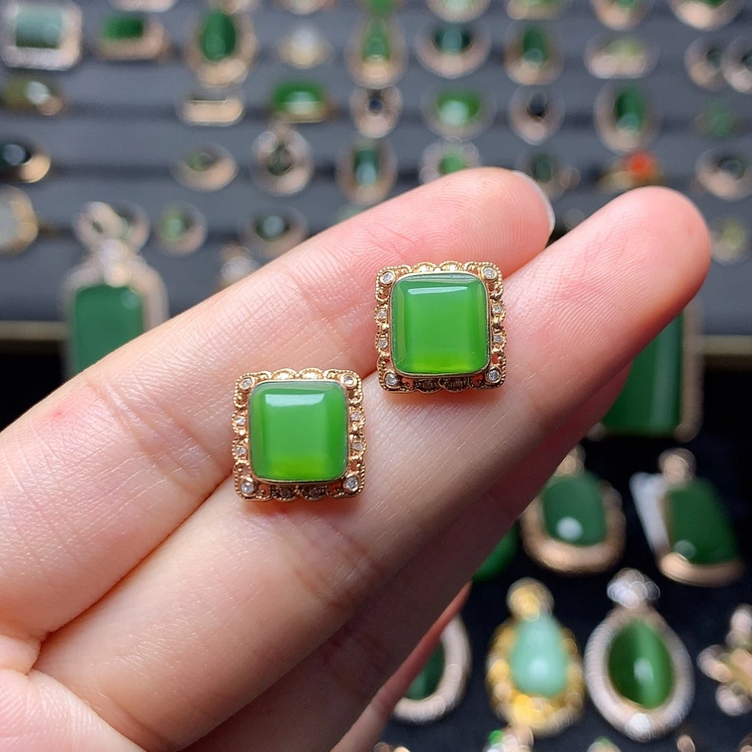 和田玉18K金镶嵌耳饰