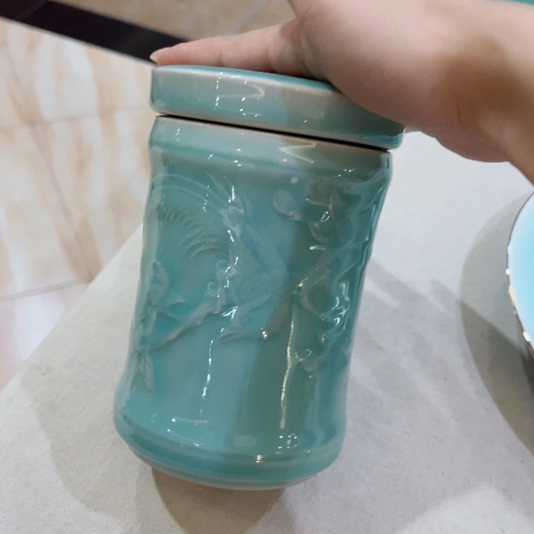 青瓷哈哈哈哈哈哈哈