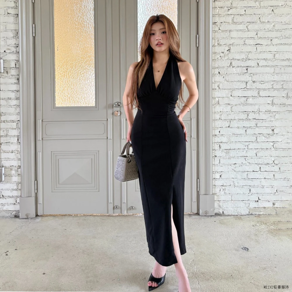 港风复古酒红性感露背开叉挂脖连衣长裙女春夏度假新款网红