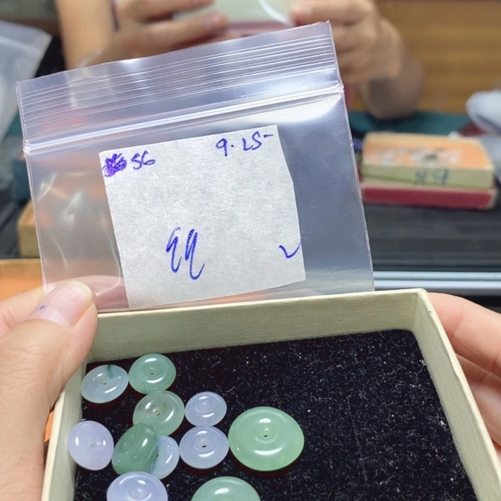 静***心定制翡翠未镶嵌不退