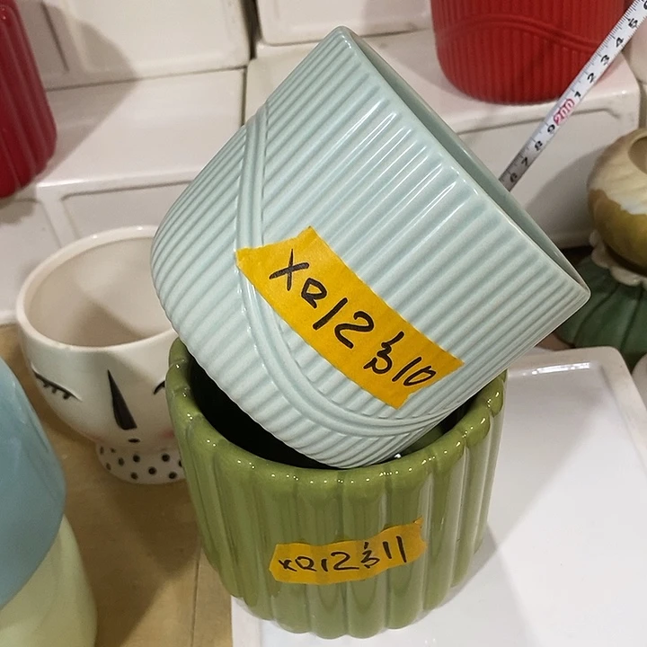 摆件陶盆有孔 瑕疵介意勿拍