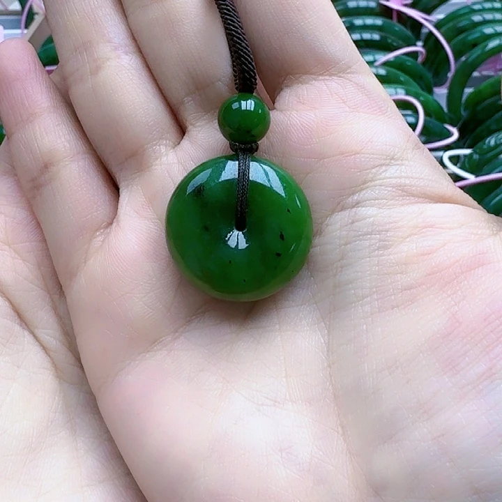 和田玉挂坠未镶嵌