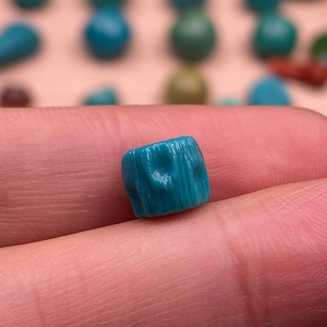 绿松石配饰未镶嵌