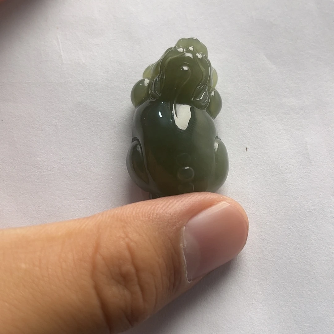 唯***亭和田玉未镶嵌吊坠(赠链)