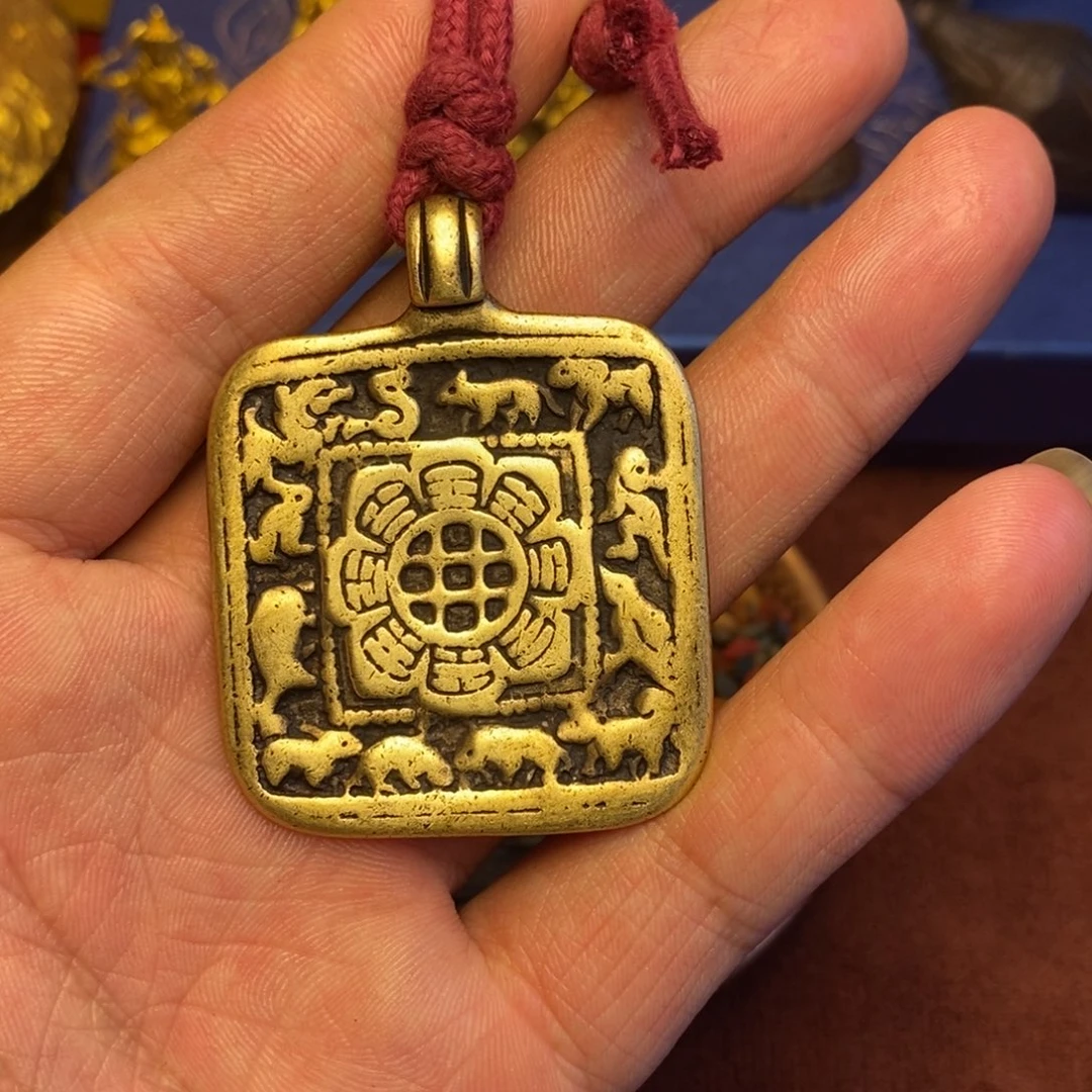 泥塑L****i藏传牌子。。。。