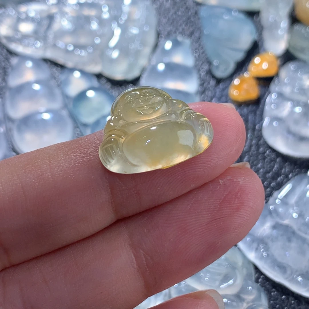 翡翠颈饰未镶嵌缅甸