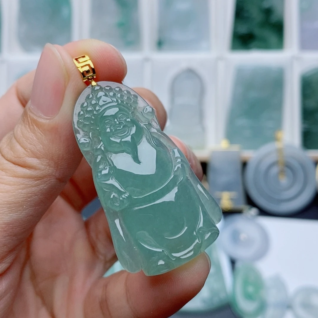 翡翠未镶嵌颈饰Y****e财神