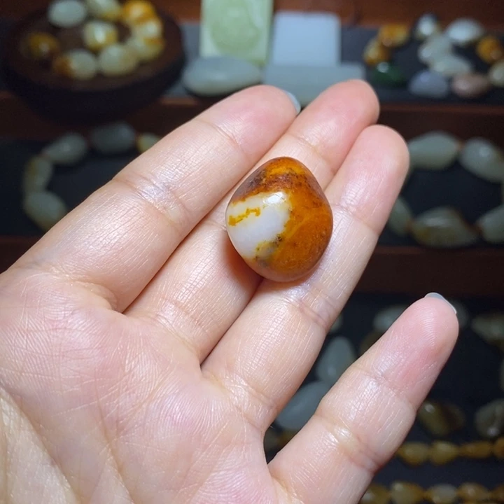 和田玉未镶嵌颈饰盛**国