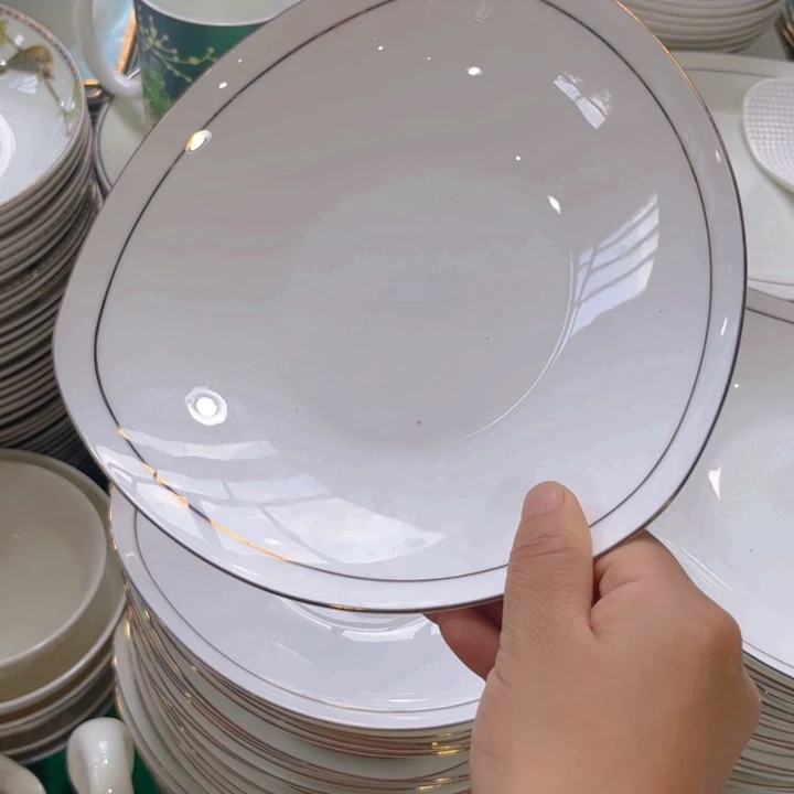 瓷片金镶玉八寸三角深盘两个微瑕