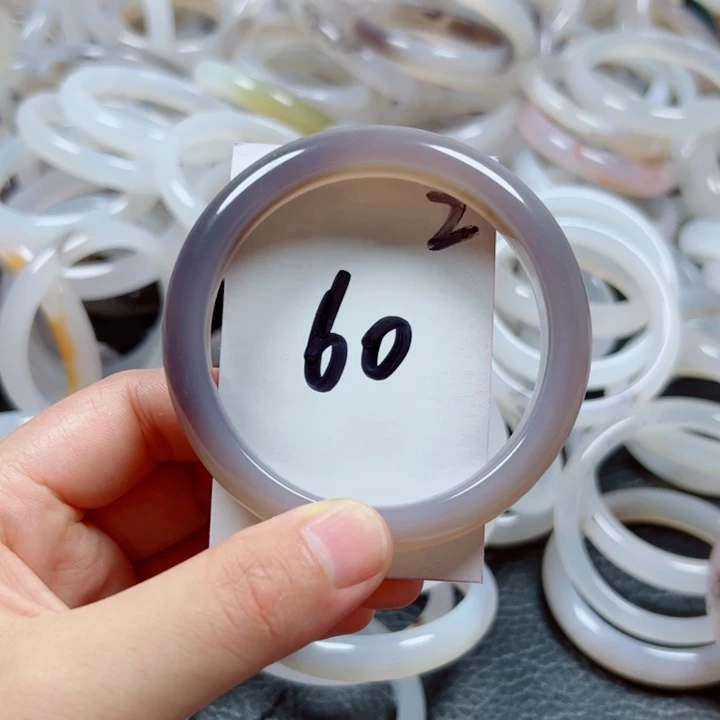 手镯玛瑙/玉髓未镶嵌