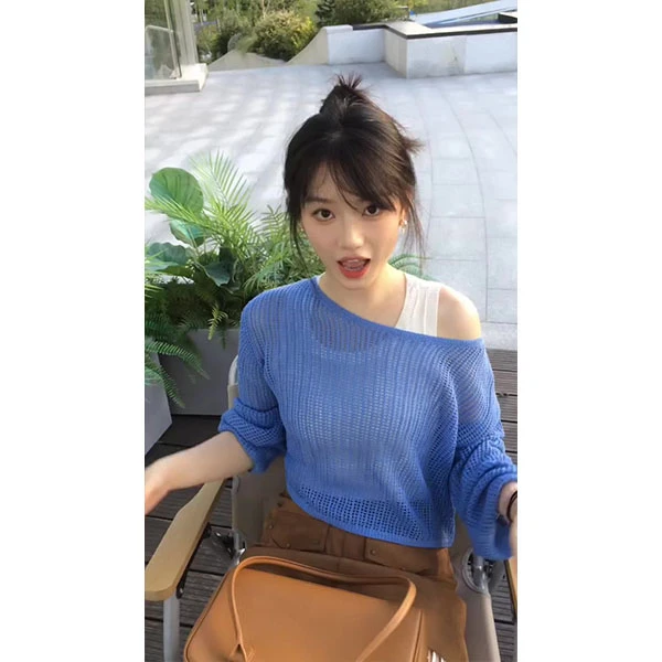 韩系高级感穿搭女早秋蓝色镂空长袖针织衫白色吊带背心裙子套装