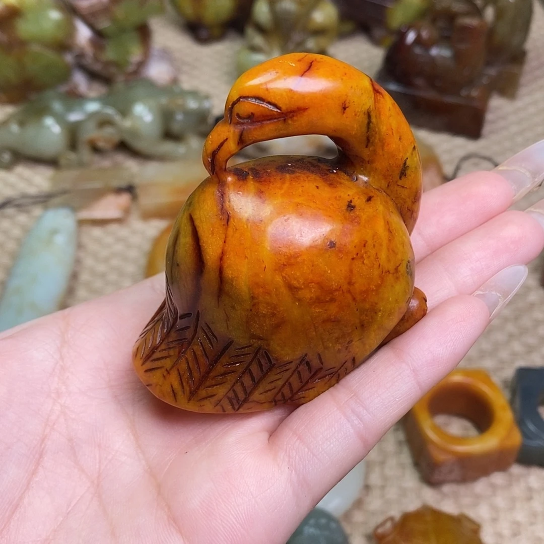 未镶嵌蛇纹石玉颈饰