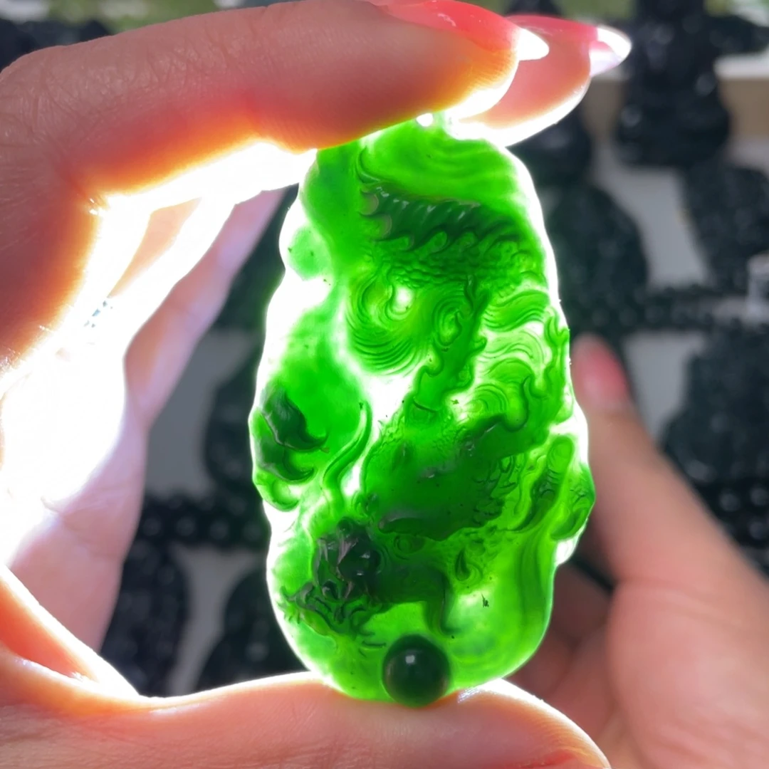 蛇纹石玉未镶嵌吊坠