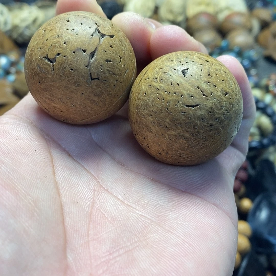 吊坠橄榄核脑纹金刚光珠