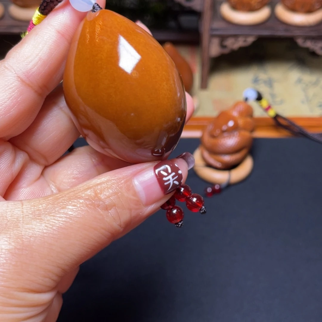 橄榄核吊坠蝴蝶35穿配