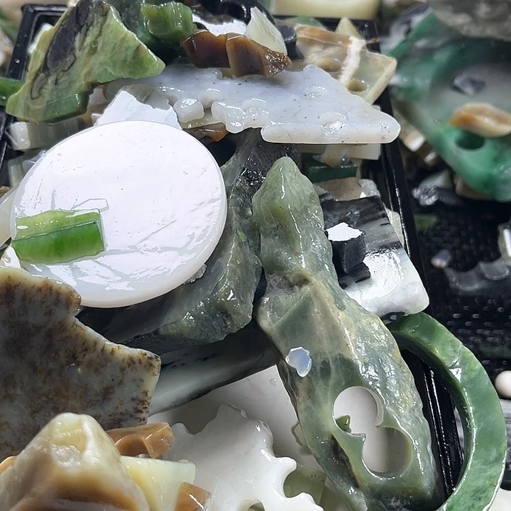 和田玉（糖玉）和田玉边角料9K金镶嵌小****茶