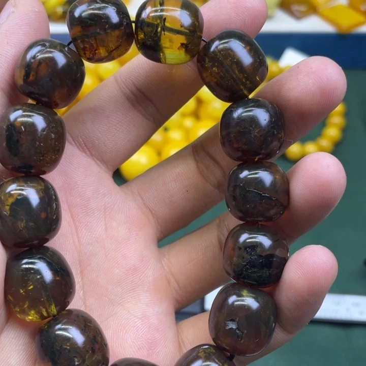 琥珀未镶嵌珠宝奇石