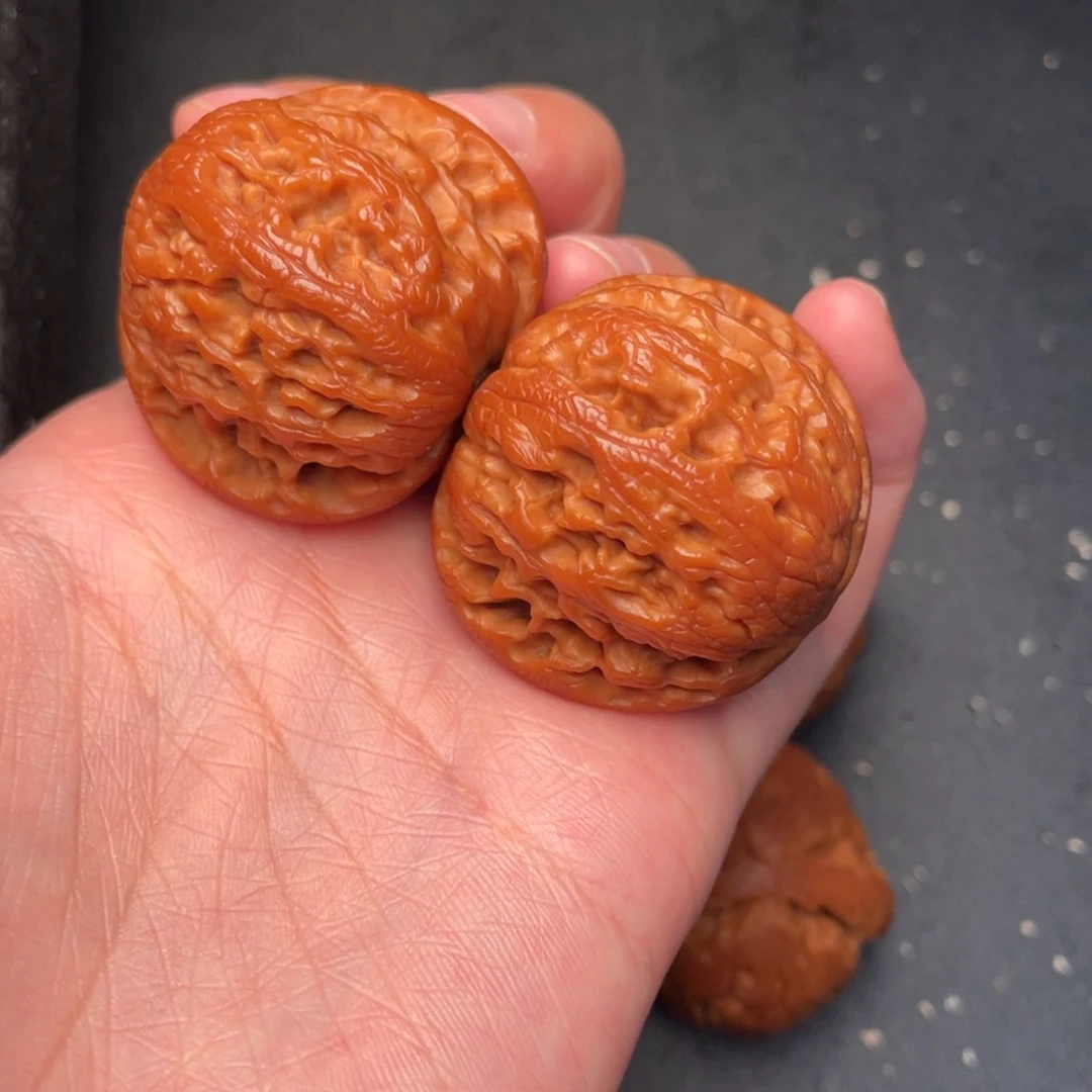 文玩核桃吊坠秦岭野生文玩核桃