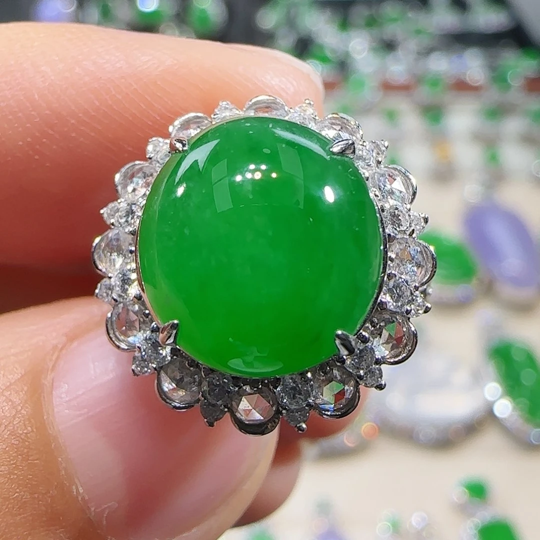 翡翠吊坠(不含链)18K金镶嵌