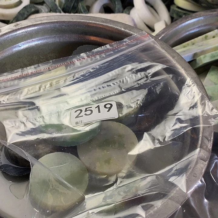 偶***甜未镶嵌蛇纹石玉手镯