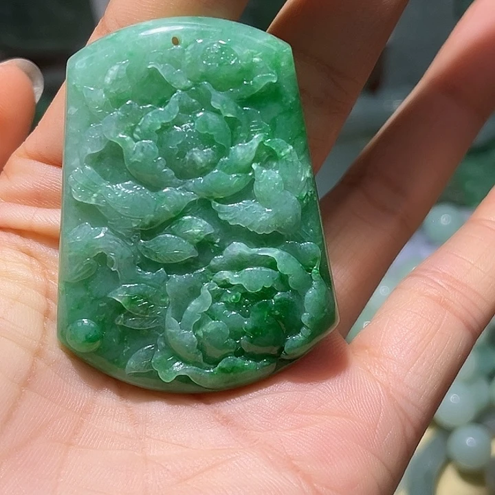 威***威颈饰未镶嵌翡翠天然翡翠