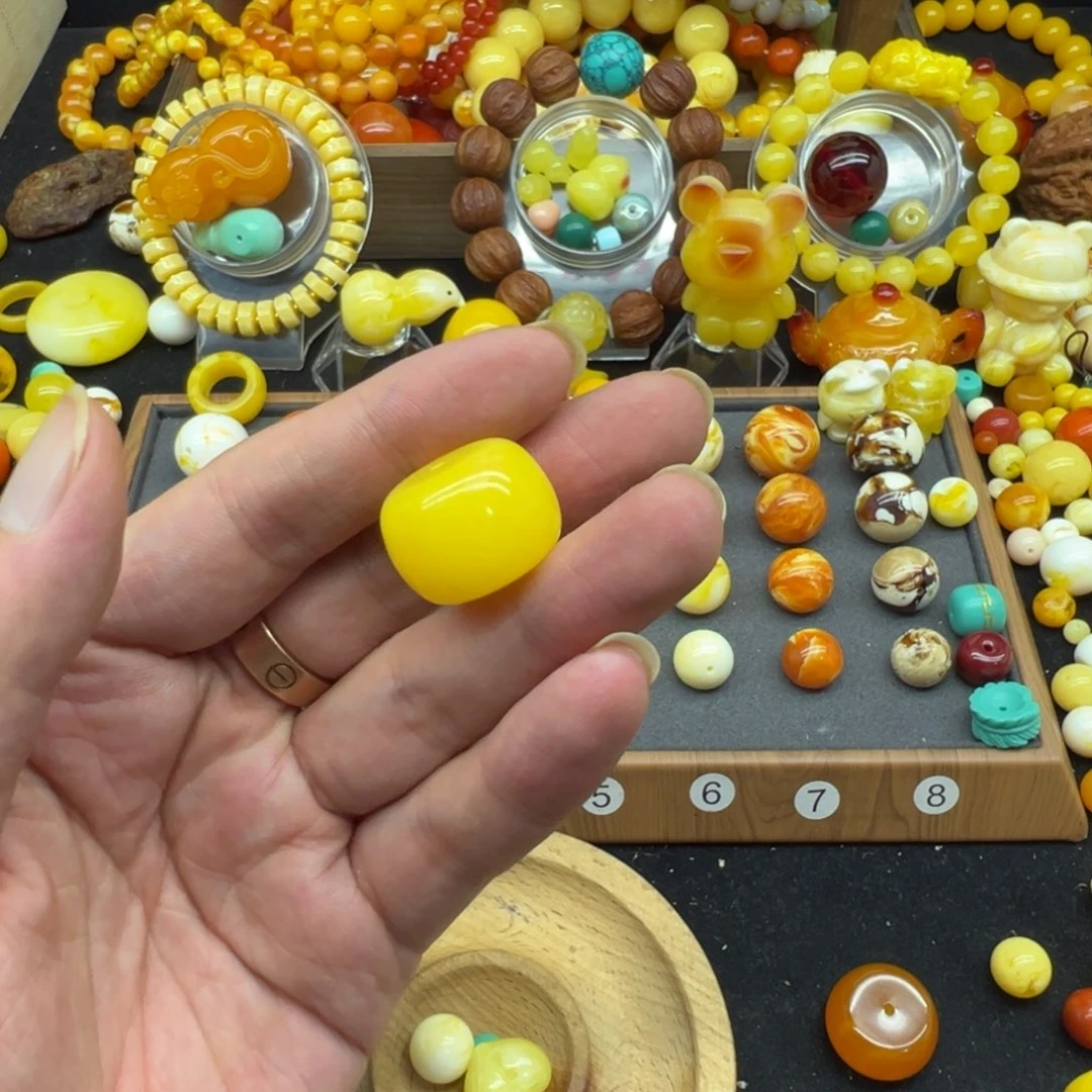 深****琥珀未镶嵌颈饰22mm