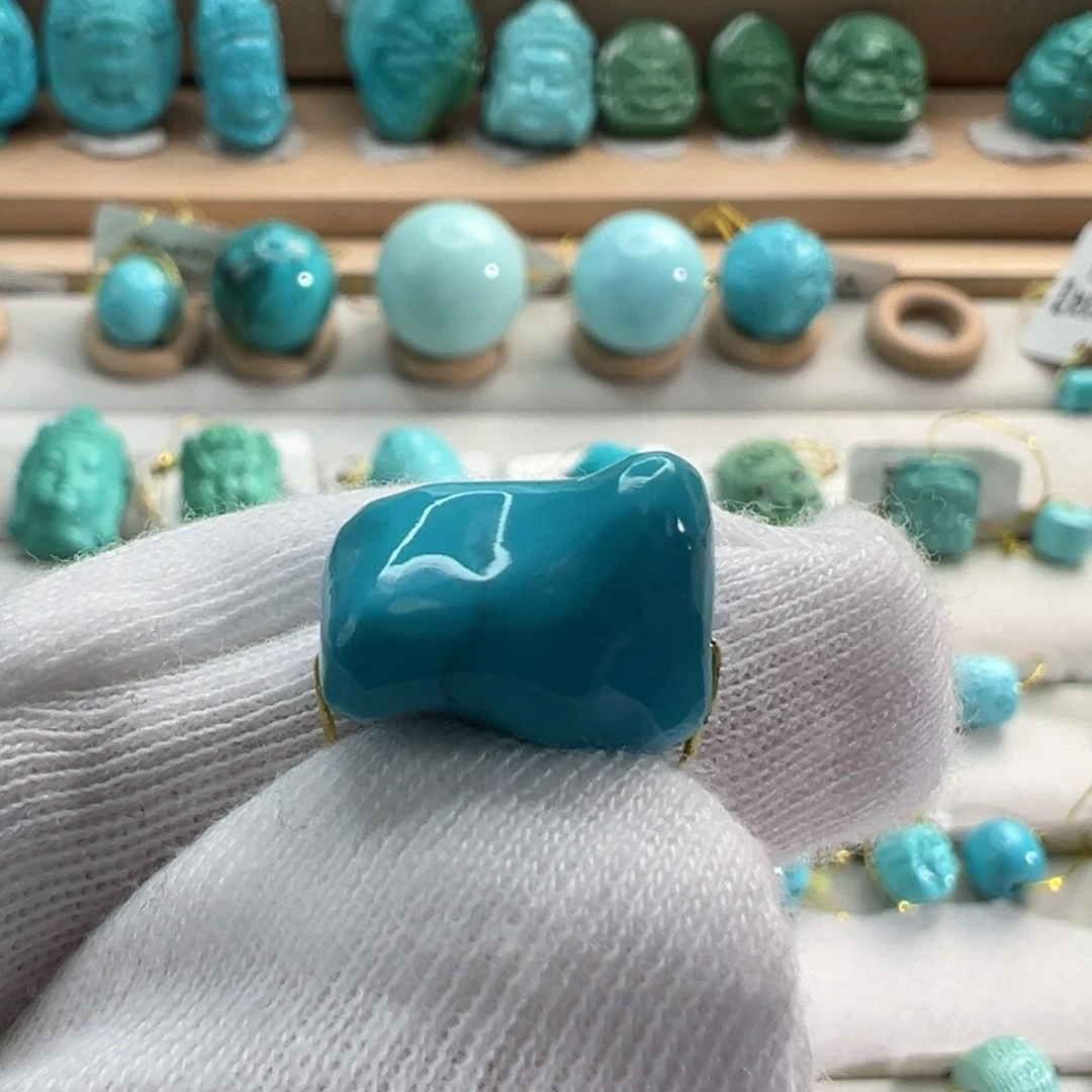 绿松石配饰未镶嵌