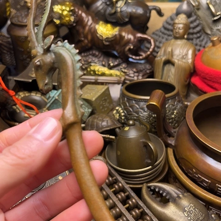 精美铜器批发档口