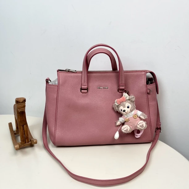 95新 MIU MIU/缪缪 粉色荔枝纹托特单肩斜挎包